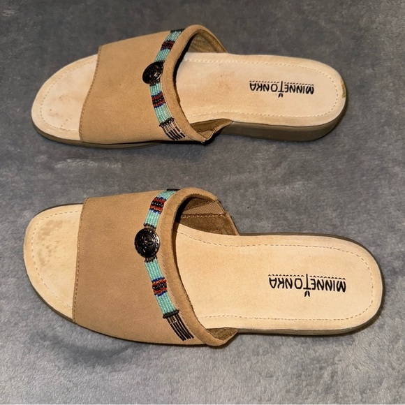 Minnetonka Suede Leather Slide Sandals Beaded - Picture 4 of 13